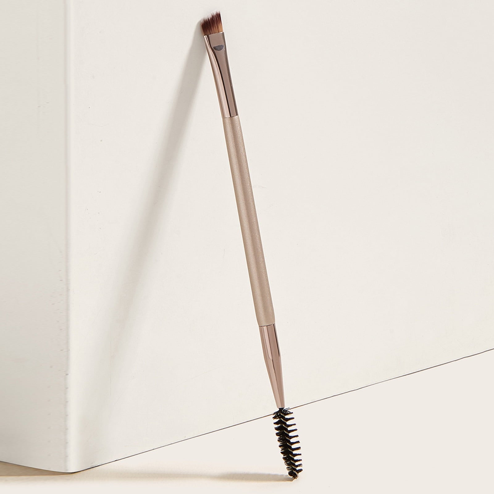 Professional Double-Ended Angled Eye Brow and Spoolie Champagne Gold - Image 2