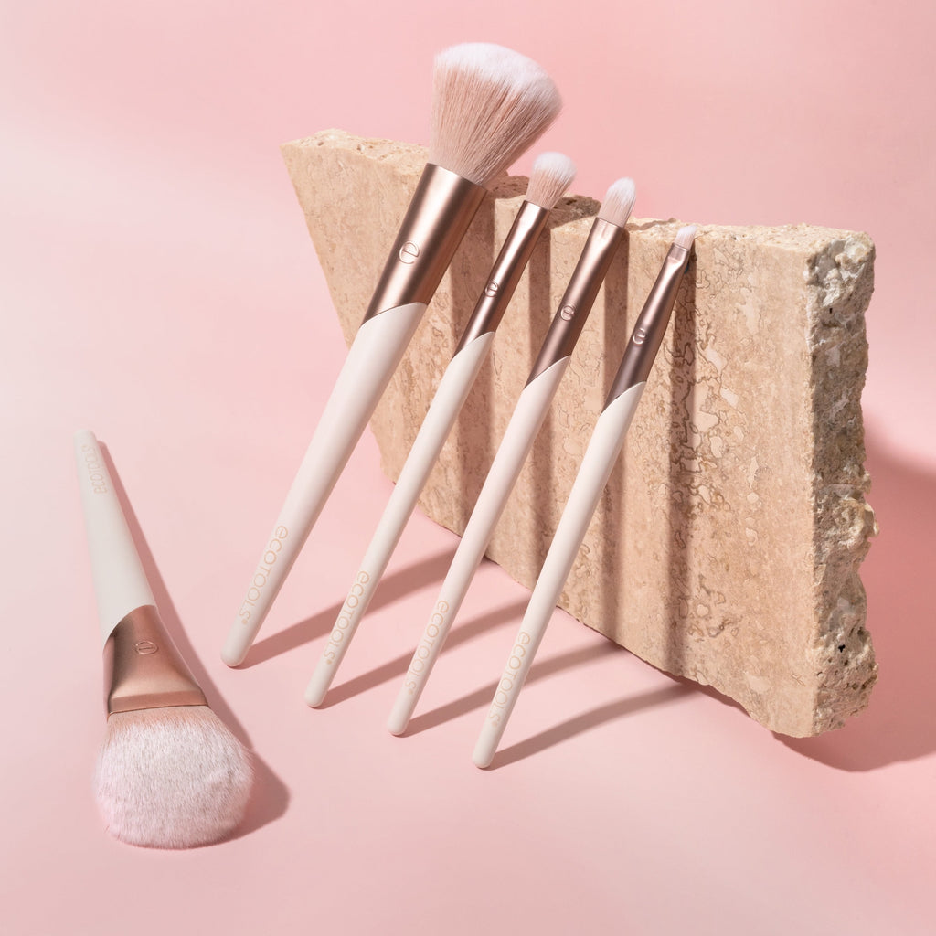 EcoTools Luxe Natural Makeup Brush Set, for Face, Cheek, and Eye Makeup, 5 Piece Set - Image 6