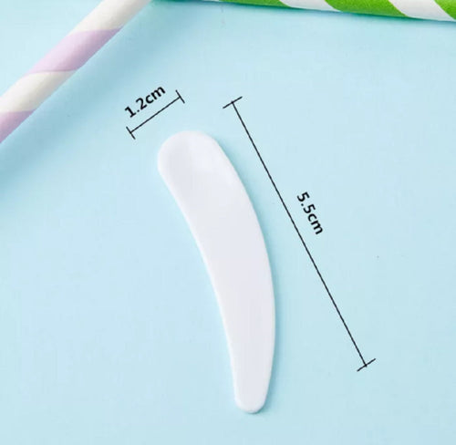 100-Pack Mini Makeup Mask Spatulas Disposable Curved Cosmetic Scoops for Hygienic Application of Facial Creams, Masks... - Image 2